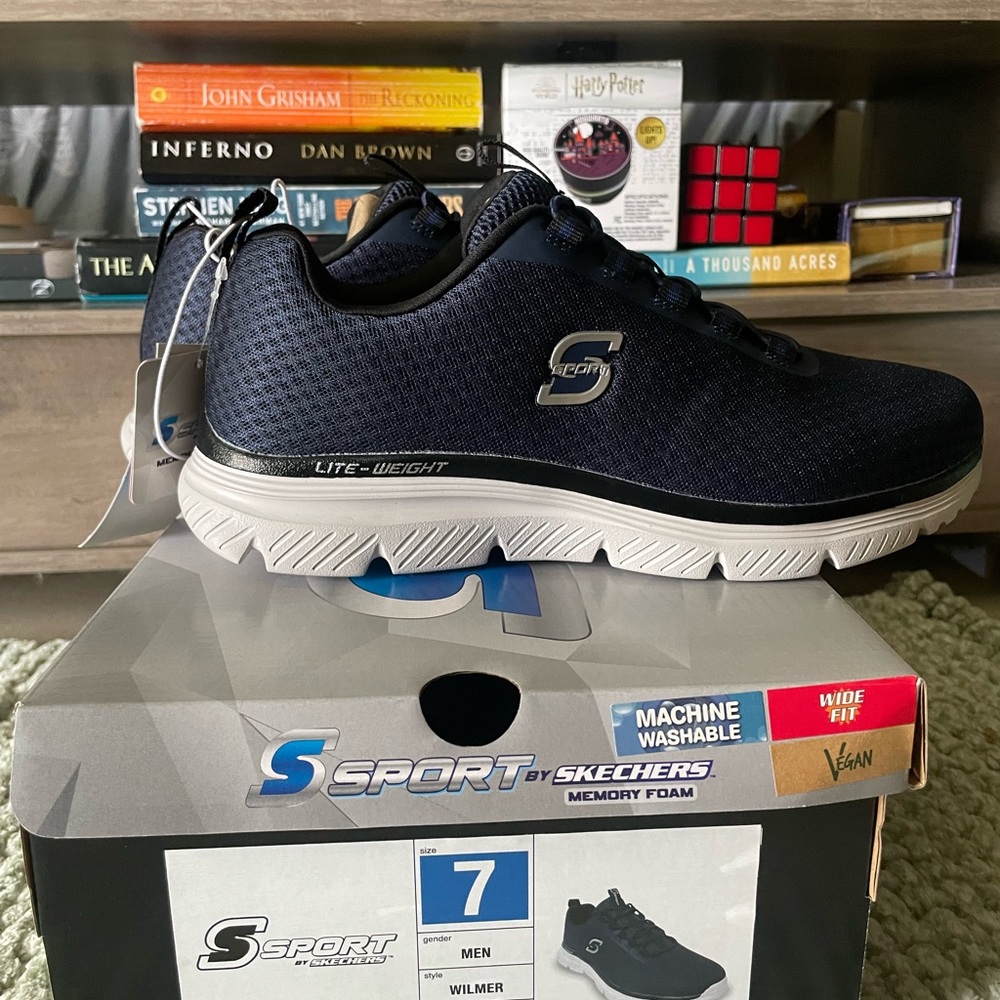 Skechers Men's Wilmer Blue Size 7